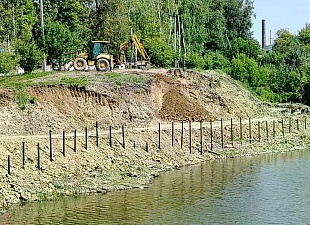 В Никольске благоустраивают набережную Нижнего пруда